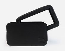 Lade das Bild in den Galerie-Viewer, Convertible Washbag
